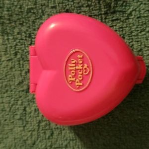 Vintage 1993 Bluebird Toys Polly Pocket Pink Heart Shaped Case Precious Puppies